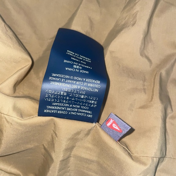 THE GREAT. Outdoors The Cropped Wanderer Blue Multicolor Patterned Puffer Jacket - Picture 9 of 9